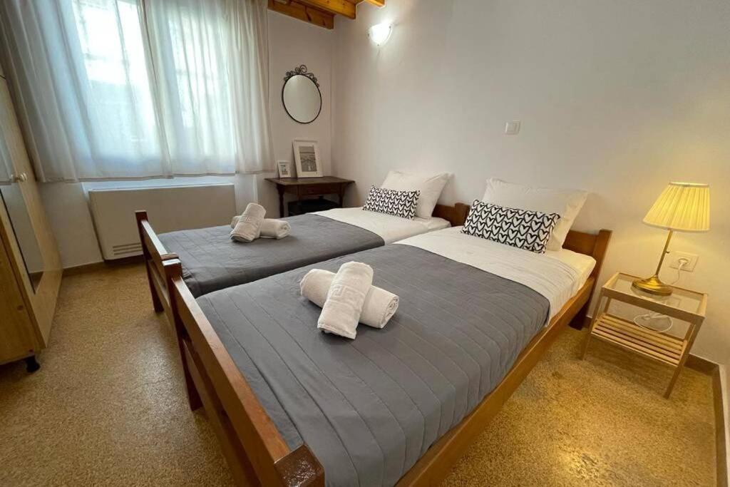 Panos Rooms Modern 3-Bedroom Apartment Ándros Kültér fotó