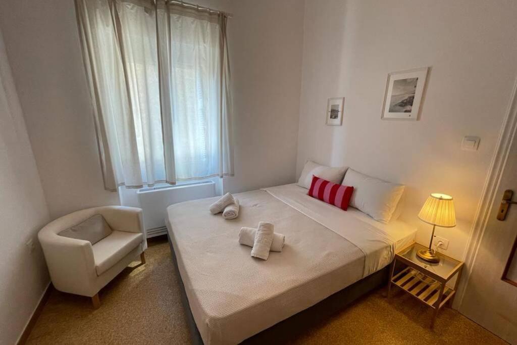 Panos Rooms Modern 3-Bedroom Apartment Ándros Kültér fotó
